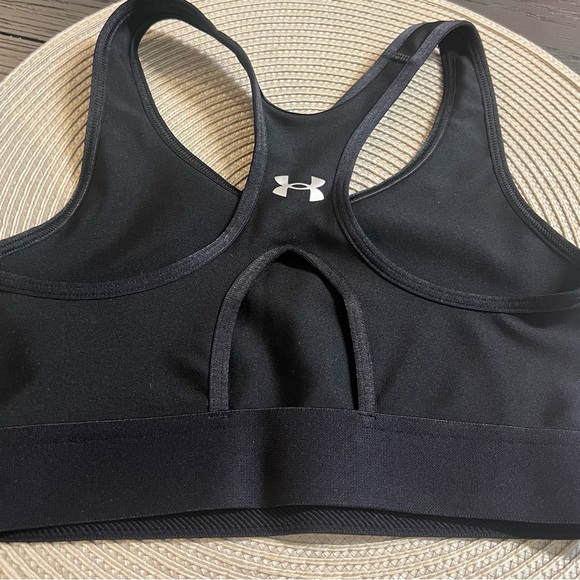 Women’s Extra Small Under Armour Mid Compression Sports Bra New With Tags - Picture 7 of 10